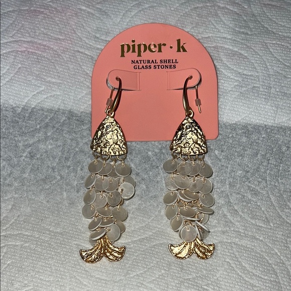 Piper K | Gold Fish Seashell Earrings πππ - Picture 2 of 4